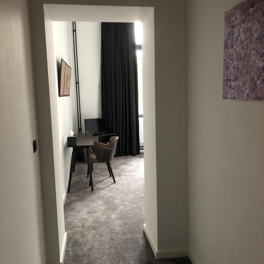 The Wise House Hotel Hastiere-par-dela Eksteriør billede